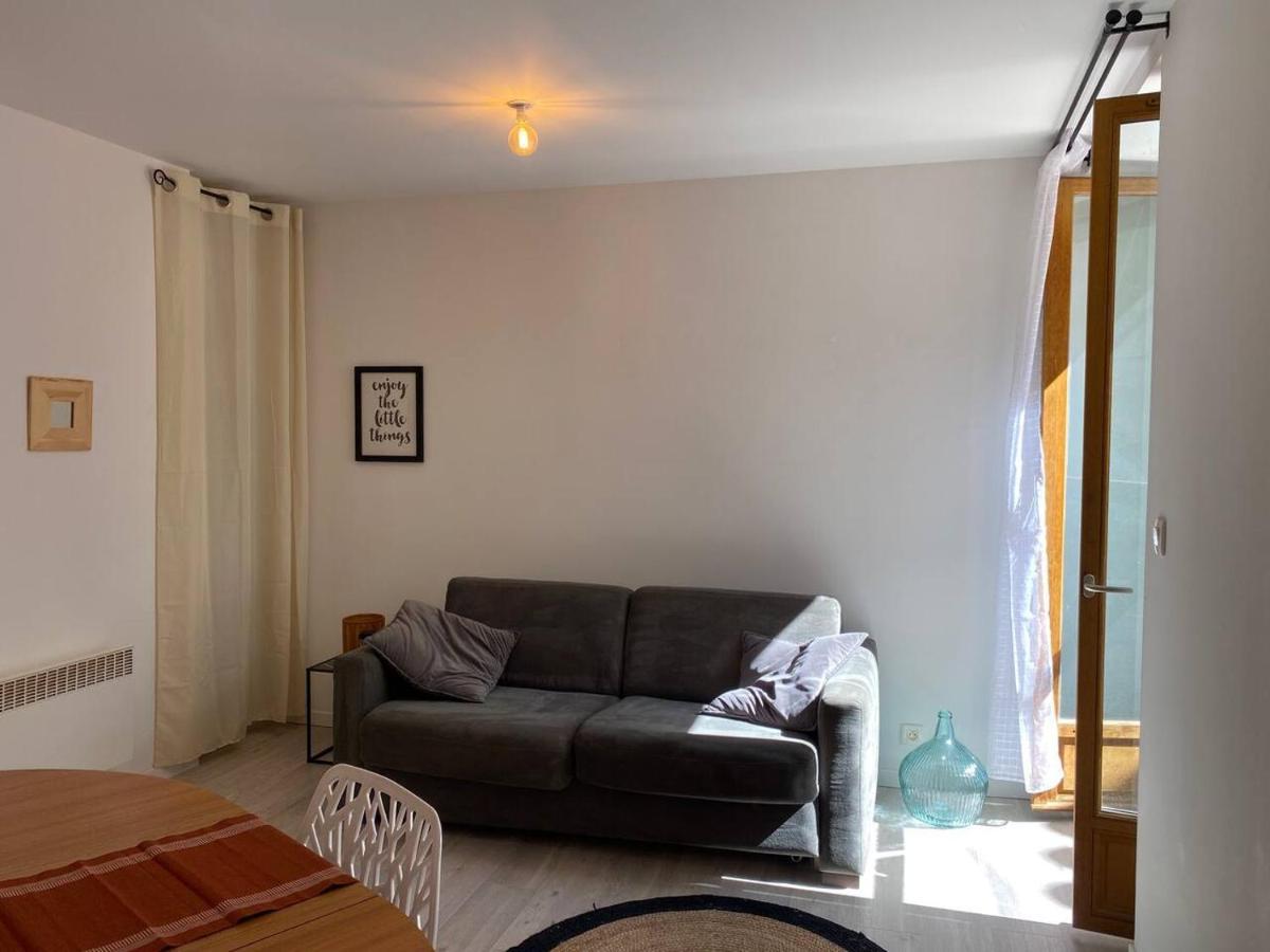 Accueillant Petit T2 Coeur De Centre Ville Lézignan-Corbières Exteriör bild
